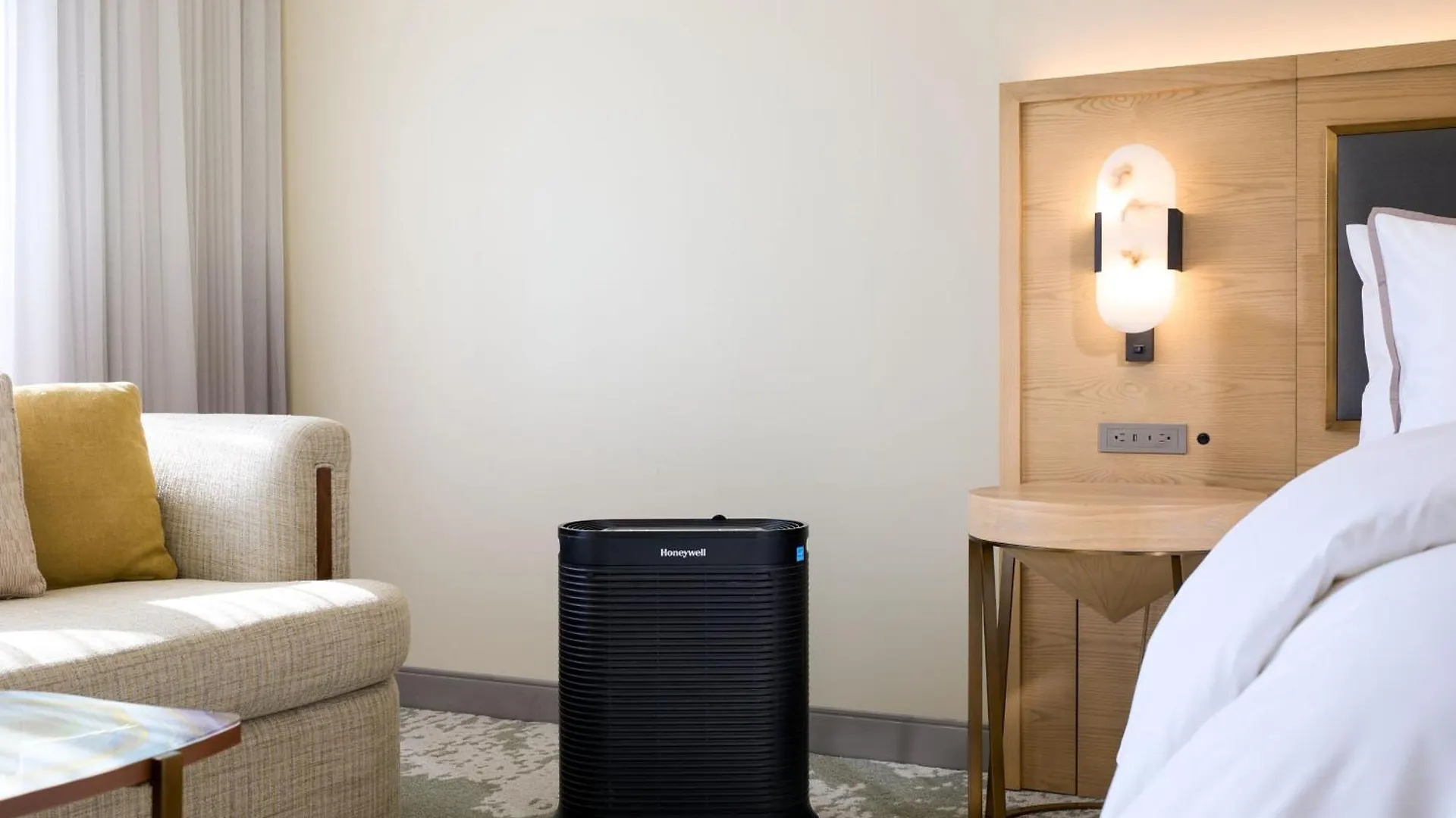 The Westin Los Angeles Airport 4*,