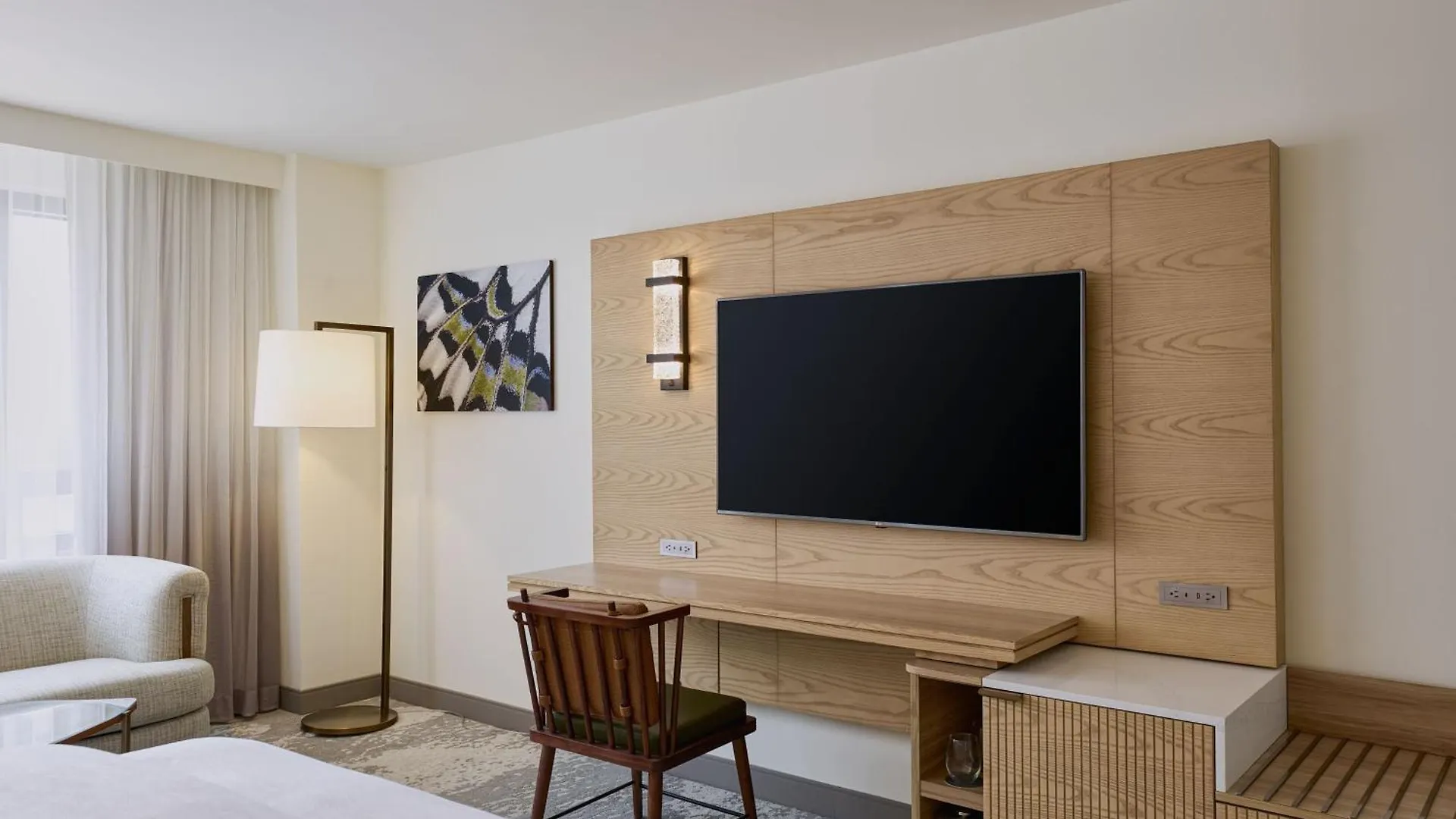 The Westin Los Angeles Airport 4*,