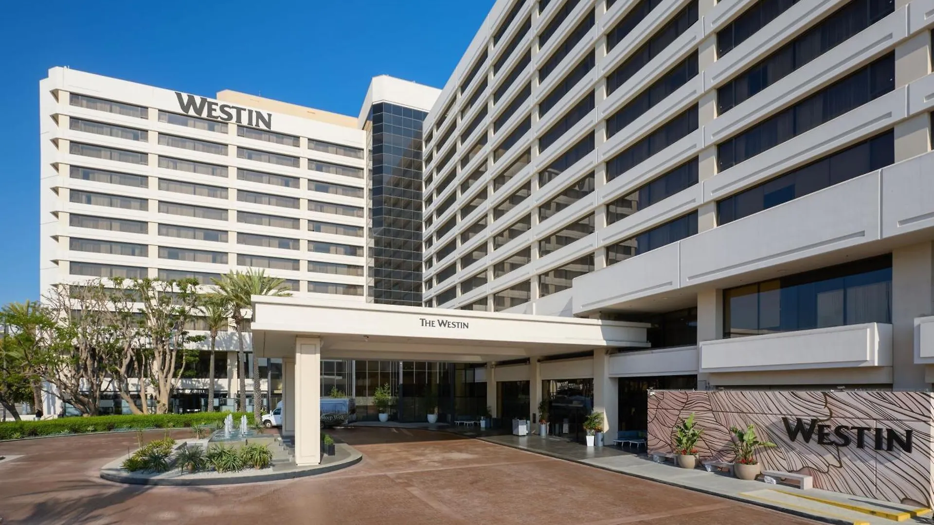 The Westin Los Angeles Airport 4*,